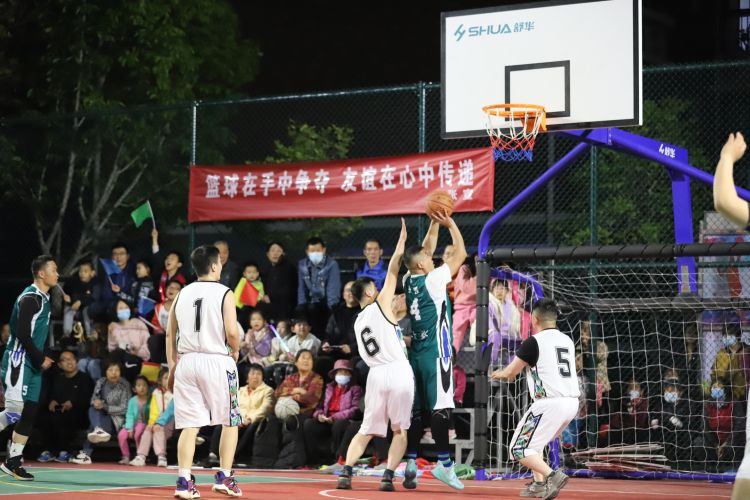 中的友情佳